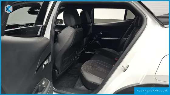 PEUGEOT 2008 EV GT