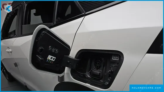 PEUGEOT 2008 EV GT