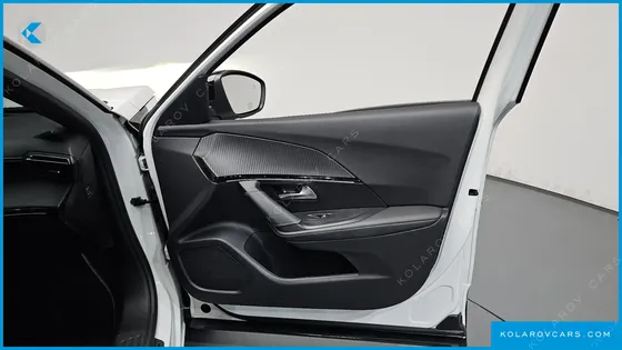 PEUGEOT 2008 EV GT