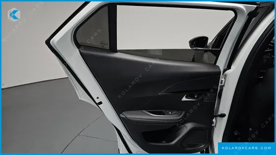 PEUGEOT 2008 EV GT