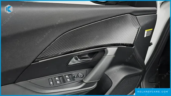 PEUGEOT 2008 EV GT