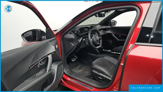 PEUGEOT 2008 EV GT