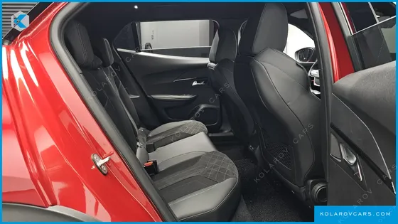 PEUGEOT 2008 EV GT