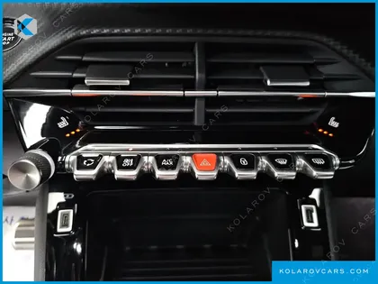 PEUGEOT 2008 EV GT