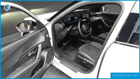 PEUGEOT 2008 EV GT