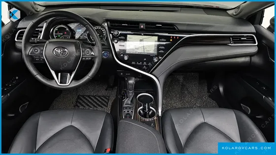 TOYOTA CAMRY 2.5 XLE HYBRID