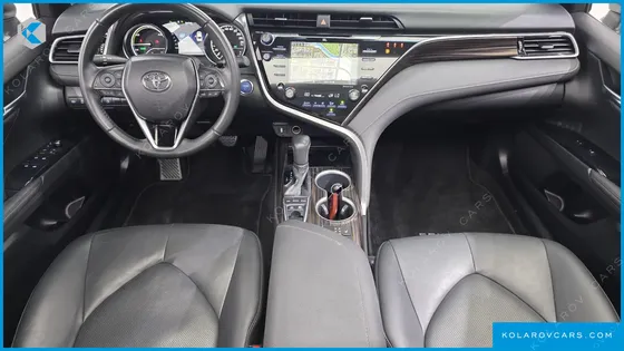 TOYOTA CAMRY 2.5 XLE HYBRID