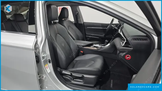 TOYOTA CAMRY 2.5 XLE HYBRID