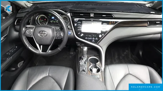 TOYOTA CAMRY 2.5 XLE HYBRID