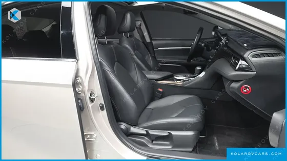 TOYOTA CAMRY 2.5 XLE HYBRID