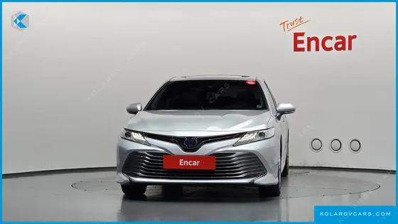 TOYOTA CAMRY 2.5 XLE HYBRID