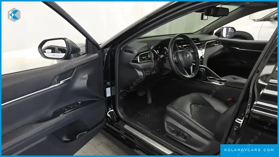 TOYOTA CAMRY 2.5 XLE HYBRID
