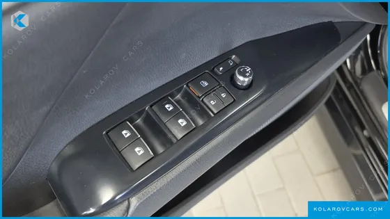 TOYOTA CAMRY 2.5 XLE HYBRID