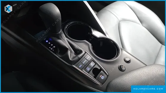 TOYOTA CAMRY 2.5 LE HYBRID