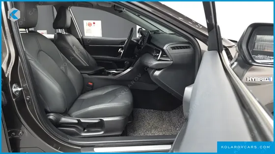 TOYOTA CAMRY 2.5 LE HYBRID