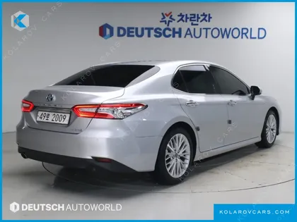 TOYOTA CAMRY 2.5 XLE HYBRID