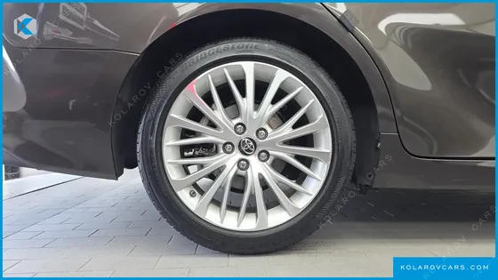 TOYOTA CAMRY 2.5