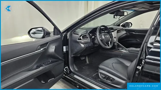 TOYOTA CAMRY 2.5 XLE HYBRID