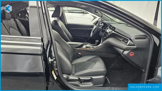 TOYOTA CAMRY 2.5 XLE HYBRID