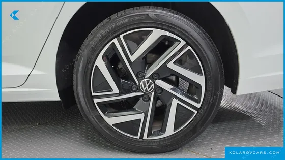 VOLKSWAGEN JETTA 1.5 TSI PRESTIGE