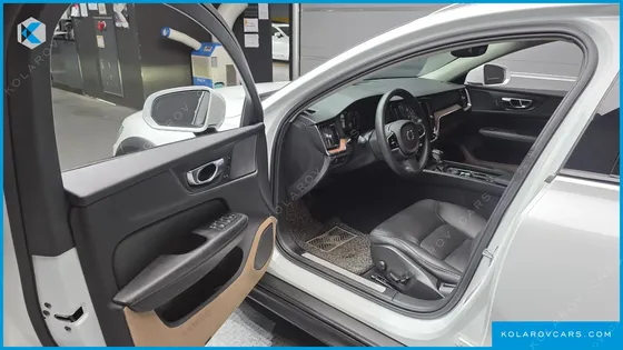 VOLVO V60 T5 AWD