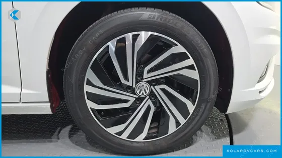 VOLKSWAGEN JETTA 1.4 TSI PRESTIGE