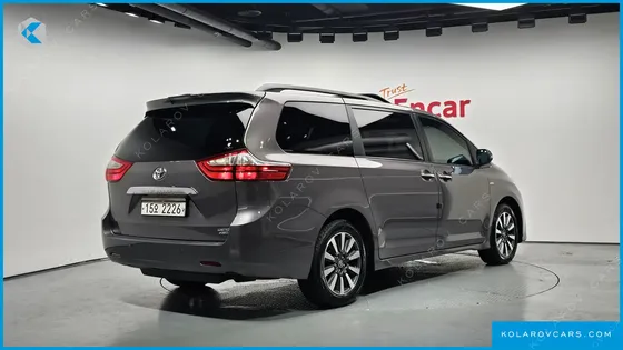 TOYOTA SIENNA 3.5 AWD