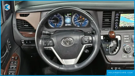 TOYOTA SIENNA 3.5 AWD