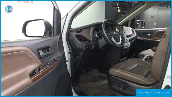 TOYOTA SIENNA 3.5 AWD