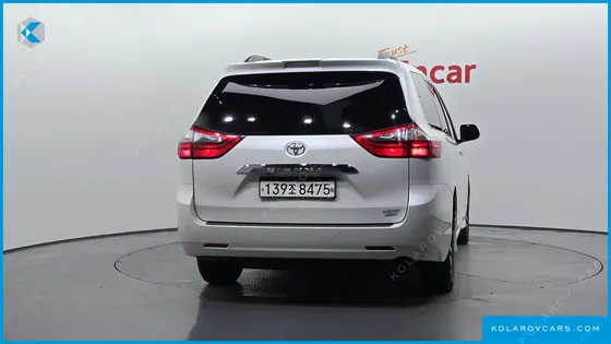 TOYOTA SIENNA 3.5 AWD