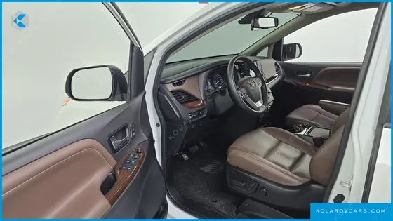 TOYOTA SIENNA 3.5 AWD