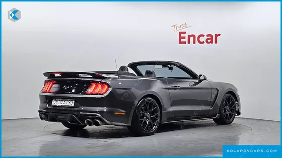 FORD MUSTANG CONVERTIBLE