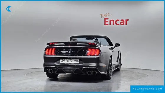 FORD MUSTANG CONVERTIBLE