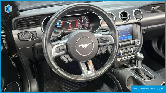FORD MUSTANG CONVERTIBLE