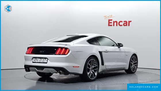 FORD MUSTANG GT COUPE