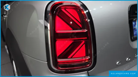 MINI COUNTRYMAN CLASSIC PLUS LAUNCH PACK