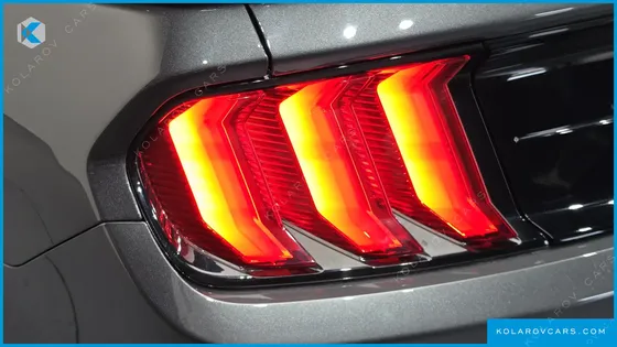 FORD MUSTANG COUPE