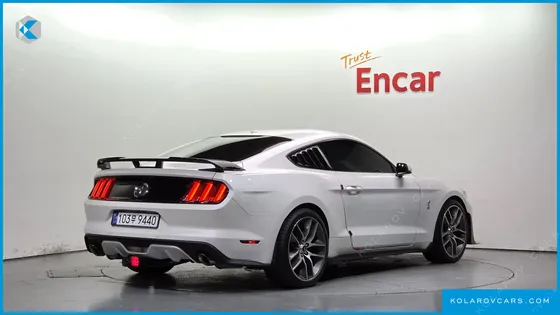 FORD MUSTANG GT COUPE