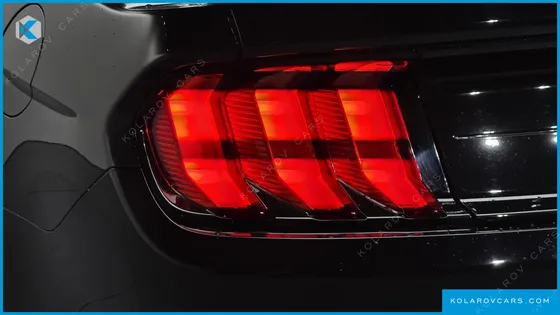 FORD MUSTANG COUPE