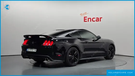 FORD MUSTANG COUPE