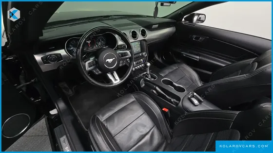 FORD MUSTANG CONVERTIBLE