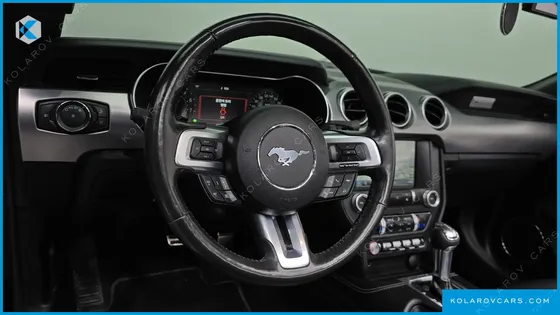 FORD MUSTANG CONVERTIBLE