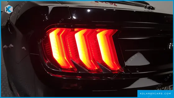 FORD MUSTANG CONVERTIBLE