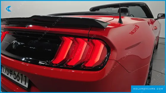 FORD MUSTANG CONVERTIBLE