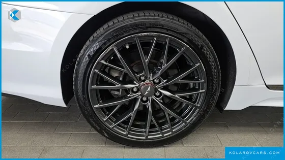 GENESIS G80 3.3 T-GDI AWD