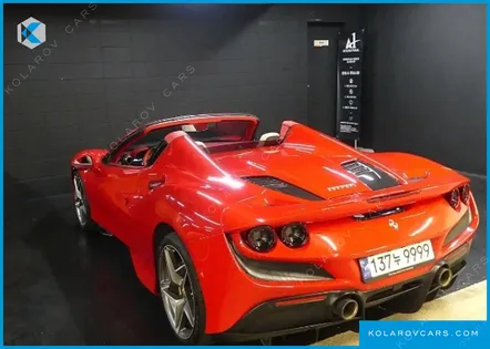 FERRARI F8 3.9 V8