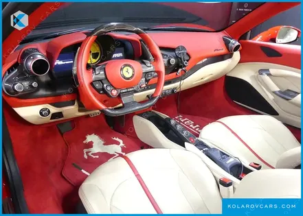 FERRARI F8 3.9 V8