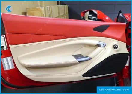 FERRARI F8 3.9 V8