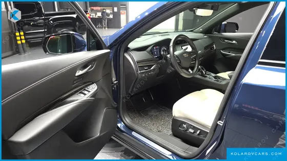 CADILLAC XT4 2.0 SPORT AWD