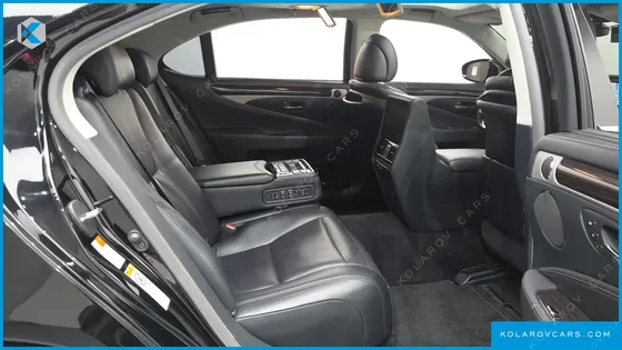 LEXUS LS 5-SEATS OTTOMAN